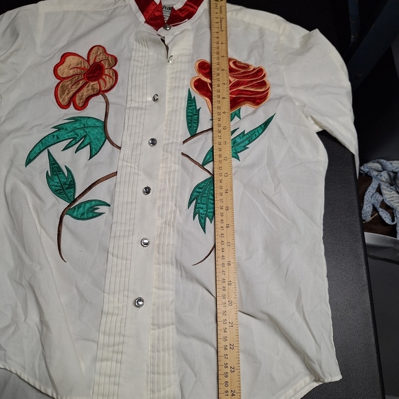 Wrangler White Floral Embroidered Shirt Western Cowgirl - Picture 6 of 6